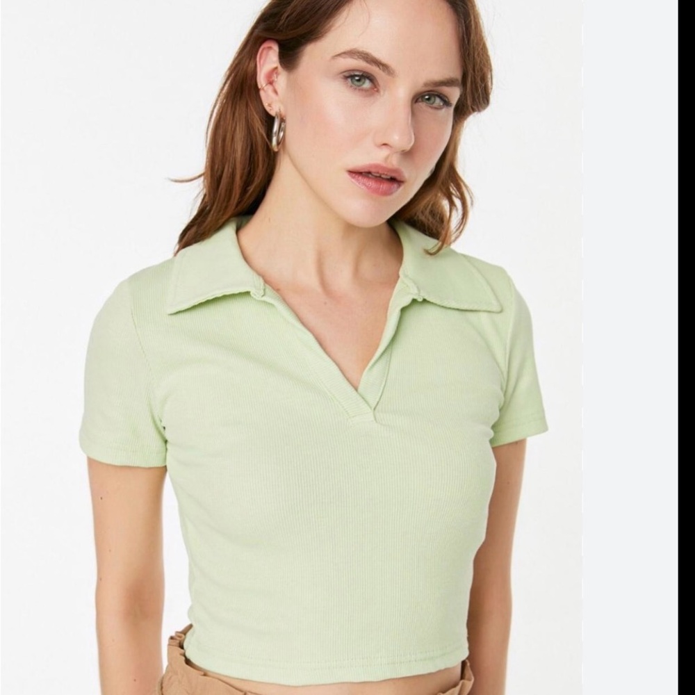 Uniqlo Cropped Ribbed Polo Top - Light Green
